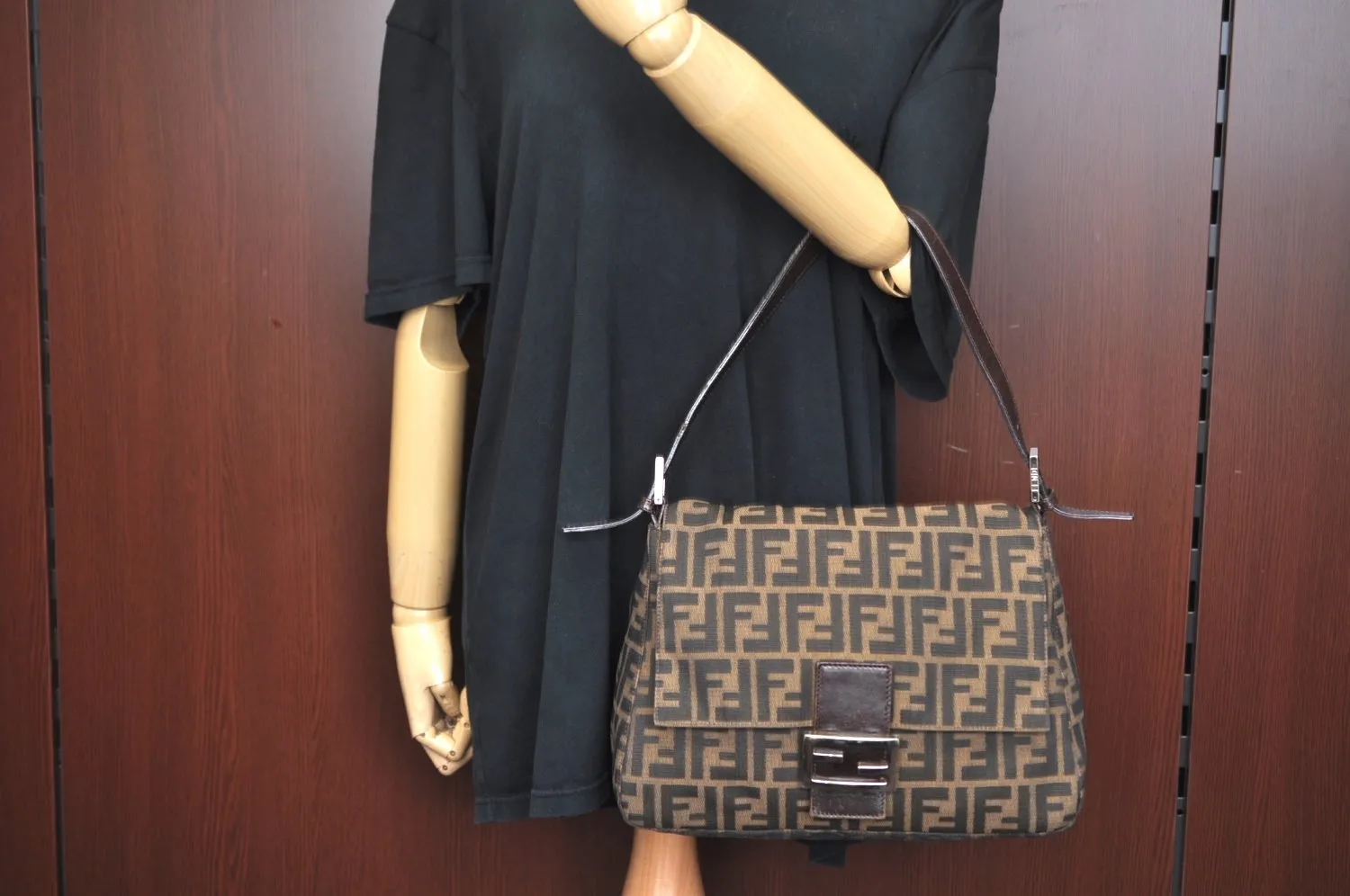Auth FENDI Zucca Mamma Baguette Shoulder Bag Canvas Leather Brown K9585