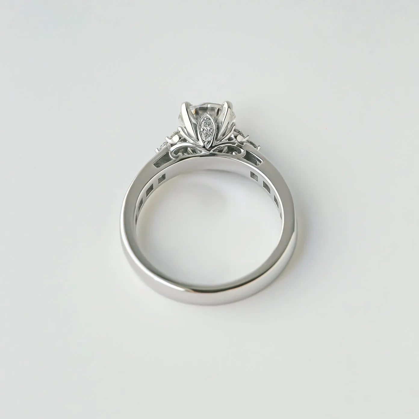 Cluster Point Channel Ring