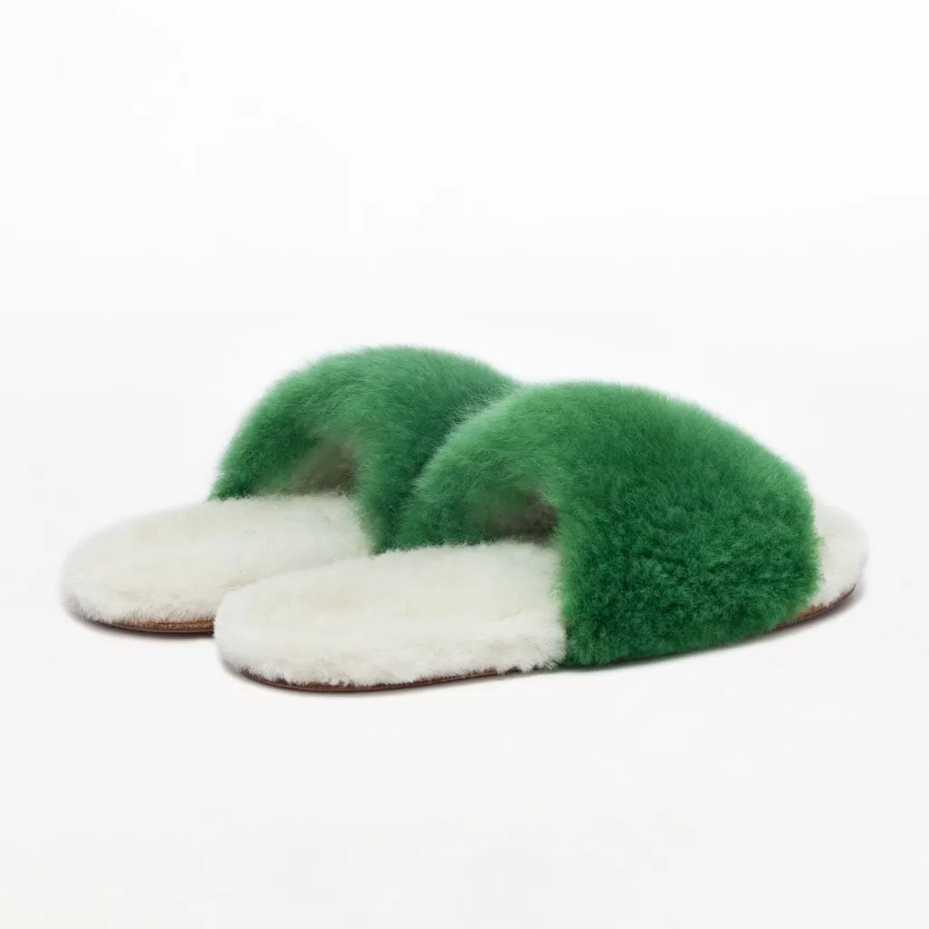 ETHICALLY AND CRUELTY FREE ALPACA SLIDER IN GREEN/WHITE