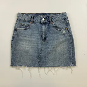 Skirt Mini & Short By Wild Fable In Blue Denim, Size: 8