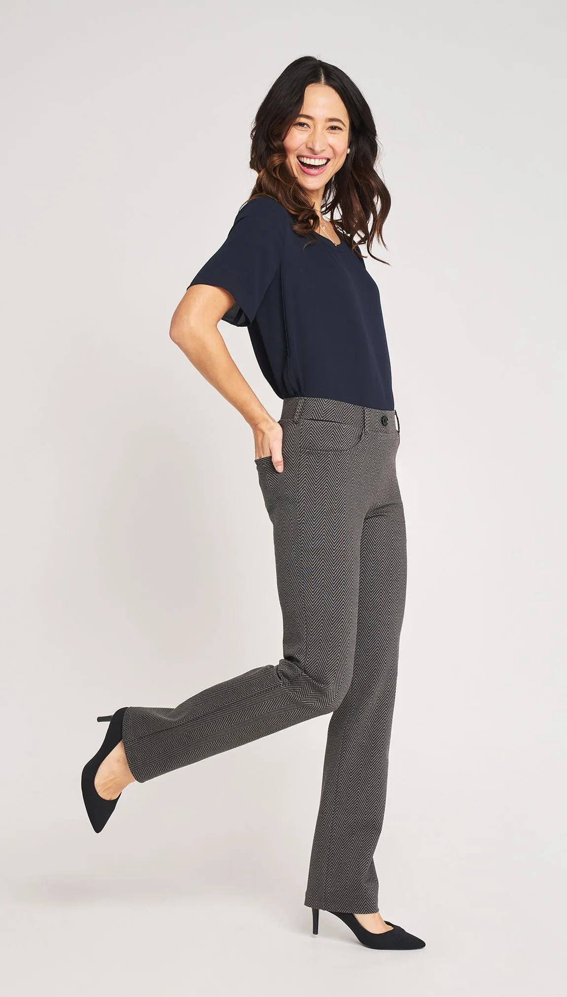 Straight-Leg | 7-Pocket Dress Pant Yoga Pants (Ash Lombard)