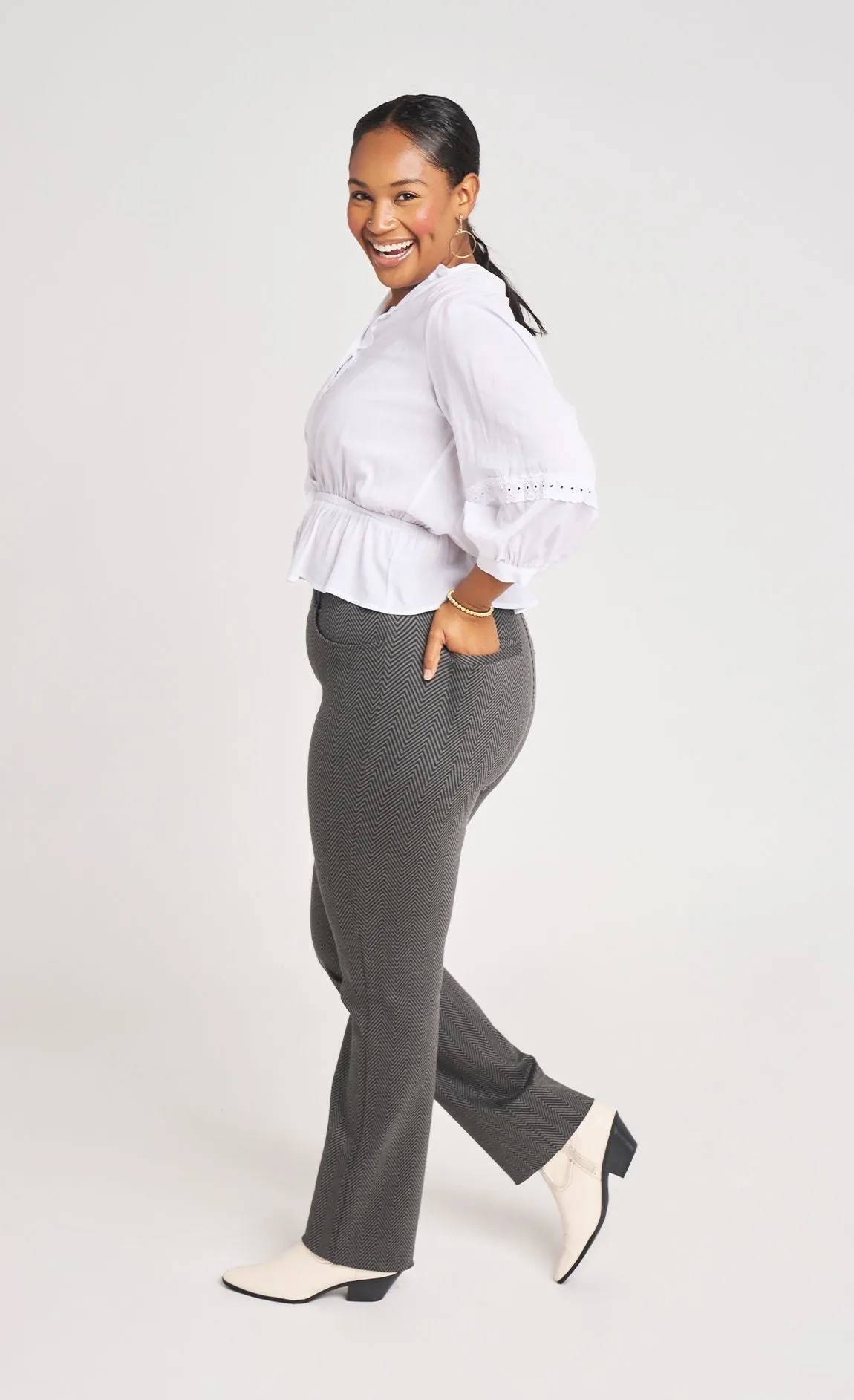 Straight-Leg | 7-Pocket Dress Pant Yoga Pants (Ash Lombard)